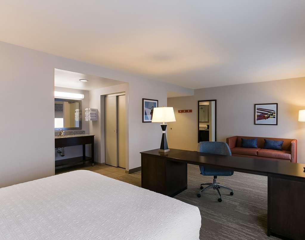 Hampton Inn & Suites Wilmington Christiana Newark Room photo