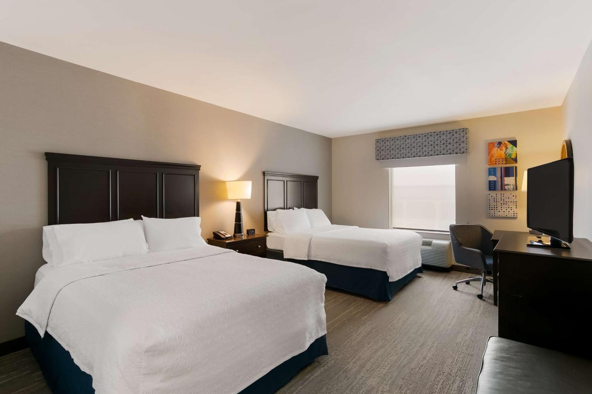 Hampton Inn & Suites Wilmington Christiana Newark Exterior photo