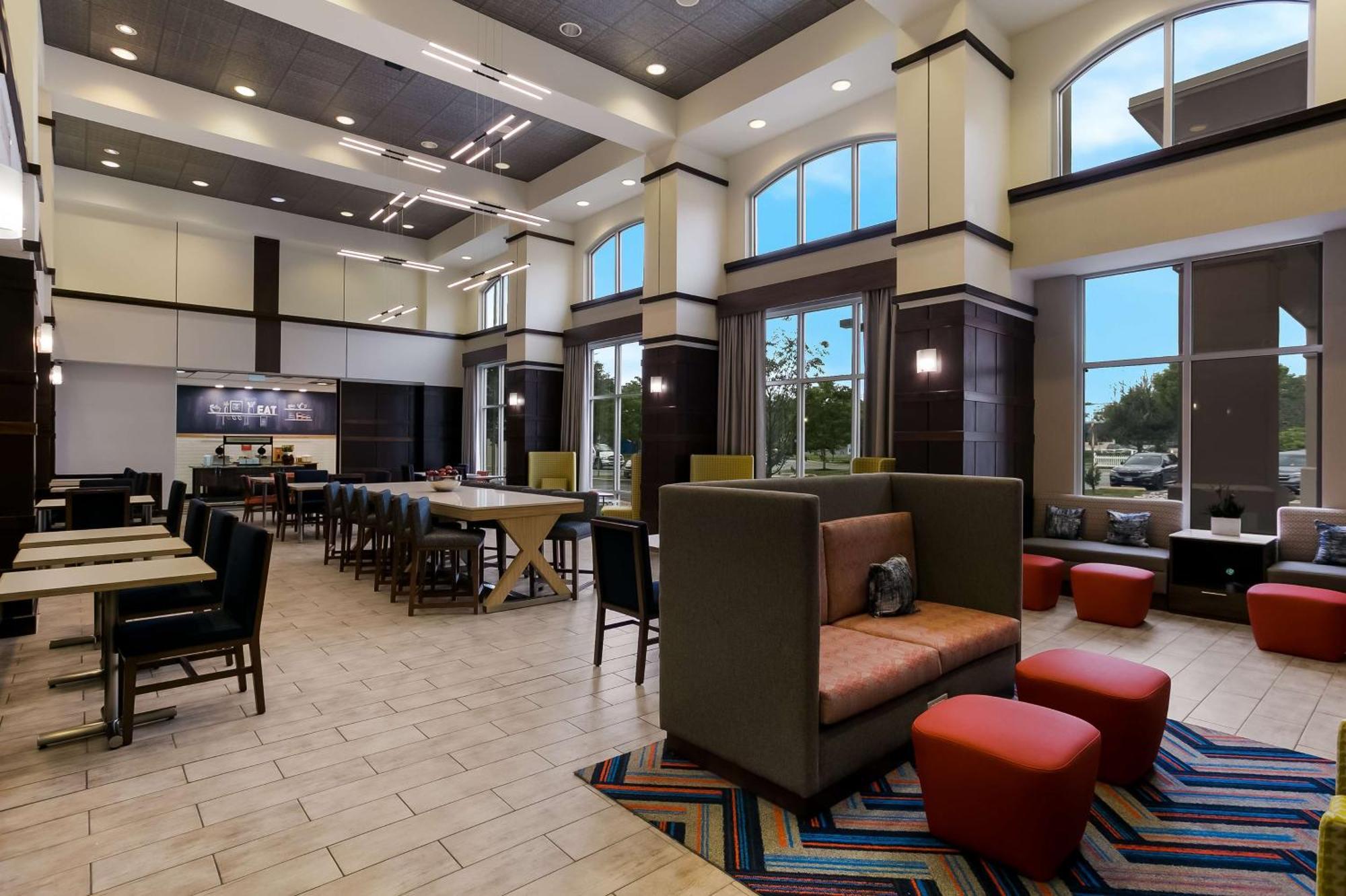 Hampton Inn & Suites Wilmington Christiana Newark Exterior photo